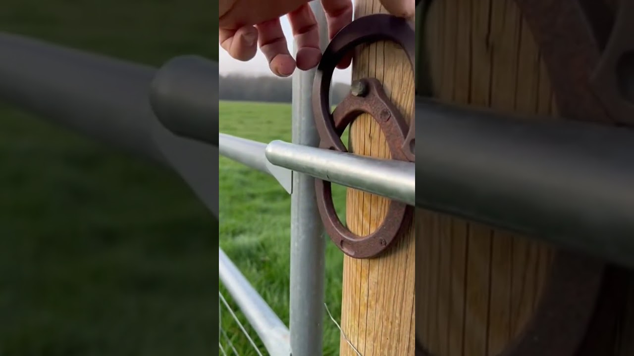 Rustic Charm: Clever Horse Shoe Gate Latch! 🐎 Easy DIY Farm Upgrade