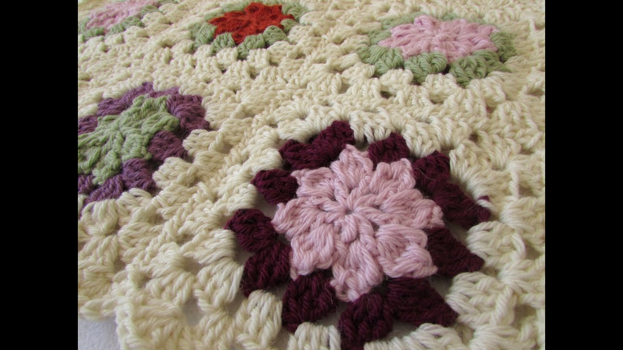 How to crochet a pretty flower granny square for beginners
