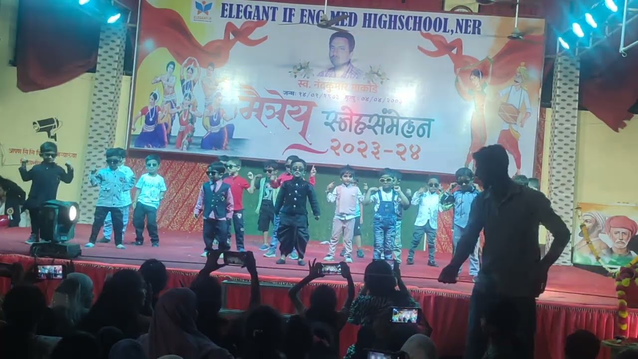 Elegant School Gathering Ner