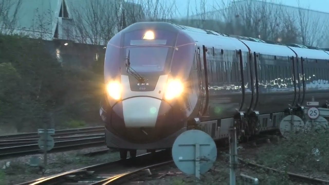 Class 810 Auroras at Leicester Station on Mon 26th Jan 2026