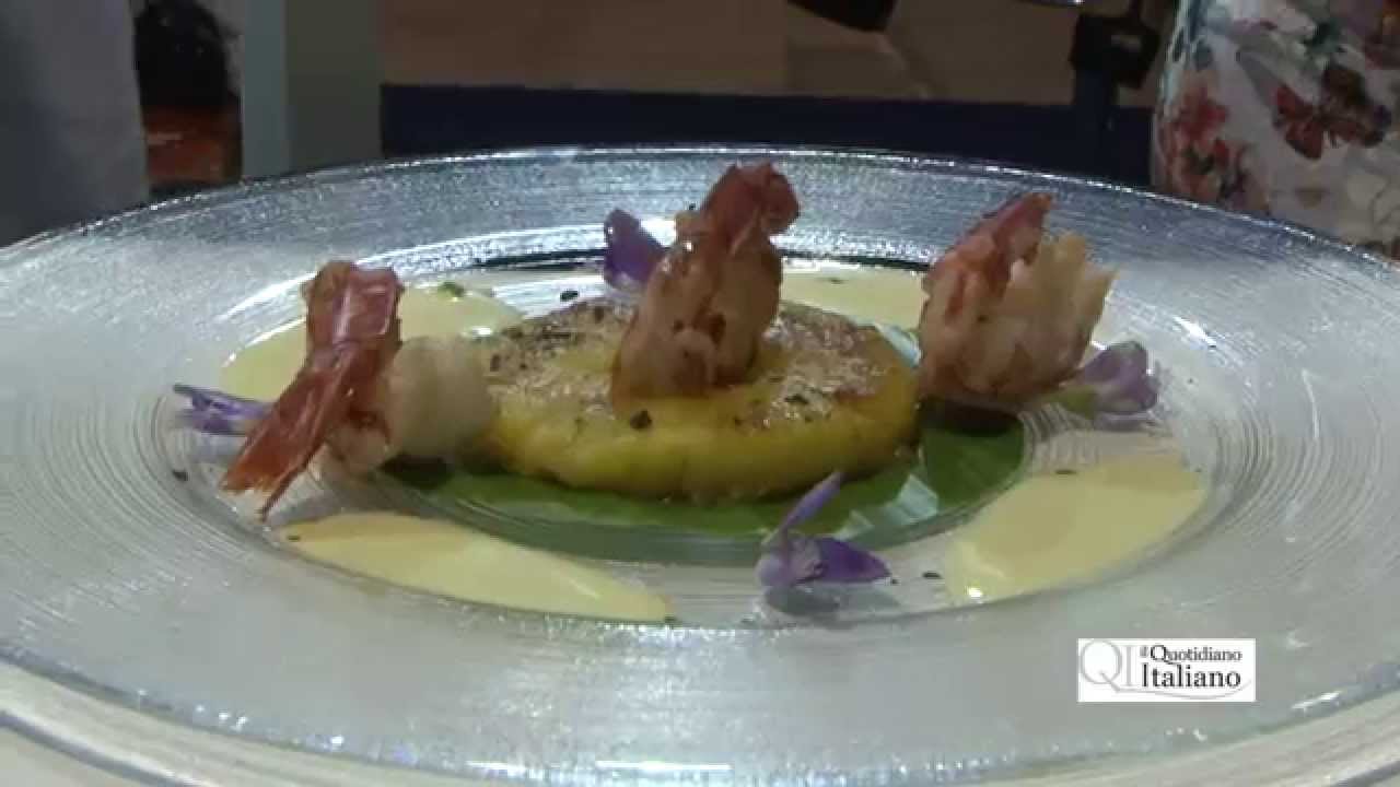 Almo Bibolotti prepara il Gambero grigliato con ananas e salsa di cocco
