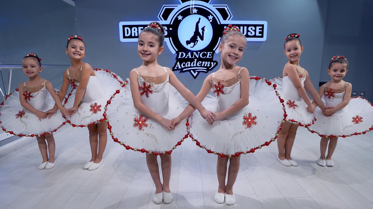 Last Christmas - Best Dance by Little Kids 3-5 Years Old