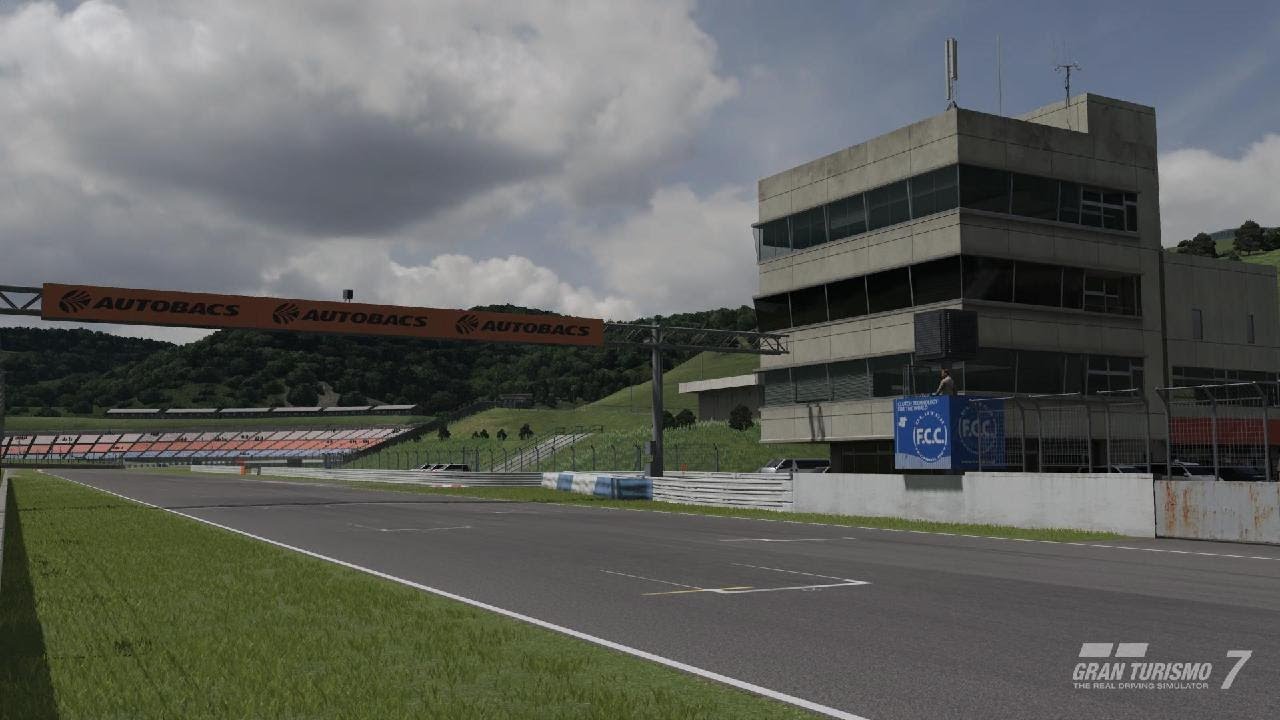 GT 7 - BMW E30 M3 '89 - Autopolis 2:14,606