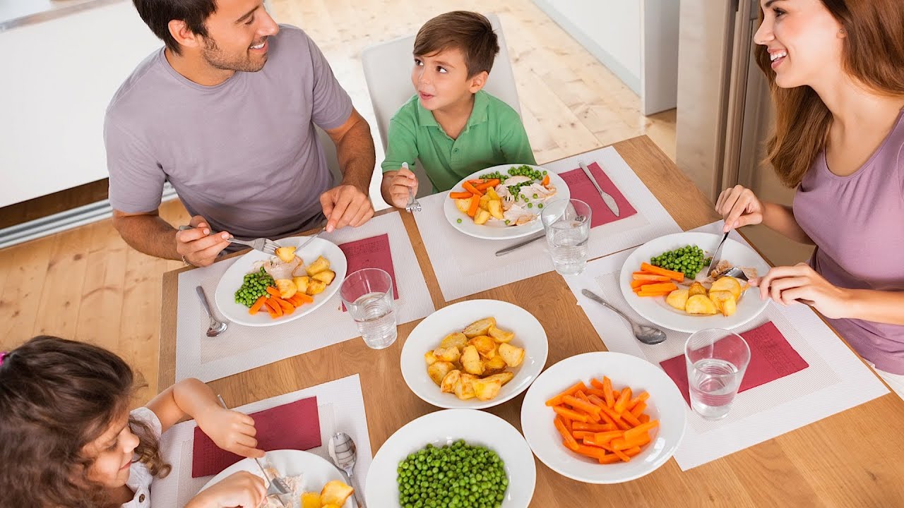 How to Excuse Yourself from Dinner | Good Manners