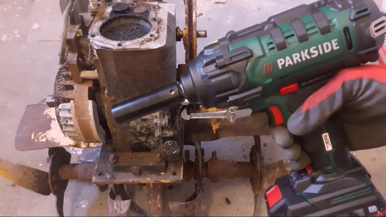 Remont silnika Glebogryzarki Stiga Jb 400  Renovation briggs stratton. Zapieczone koło pasowe.