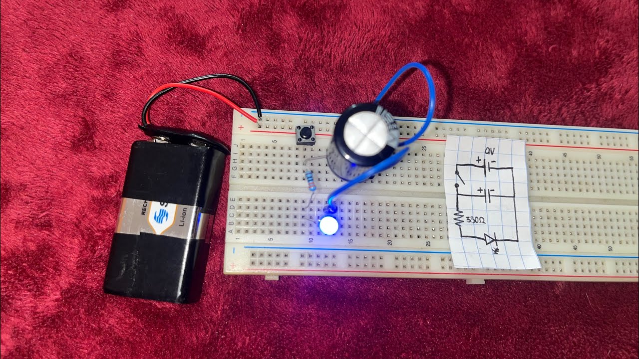 Como funciona un capacitor | Como usar un capacitor en un circuito con un led en protoboard