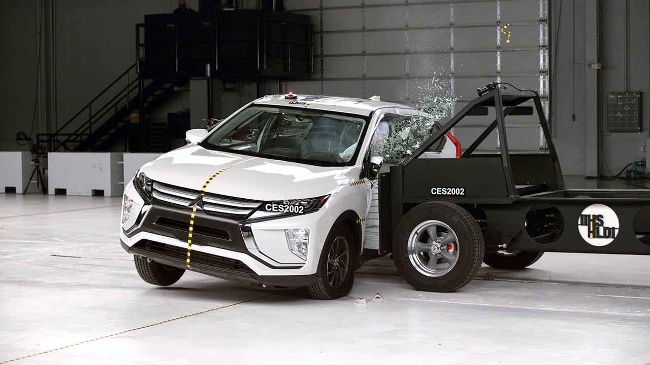 2020 Mitsubishi Eclipse Cross updated side IIHS crash test
