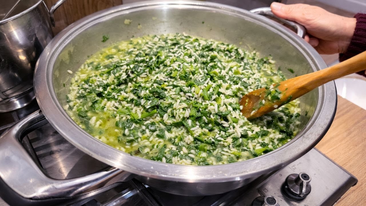 Risotto agli spinaci CREMOSISSIMO in una sola pentola. Non bollire gli spinaci!