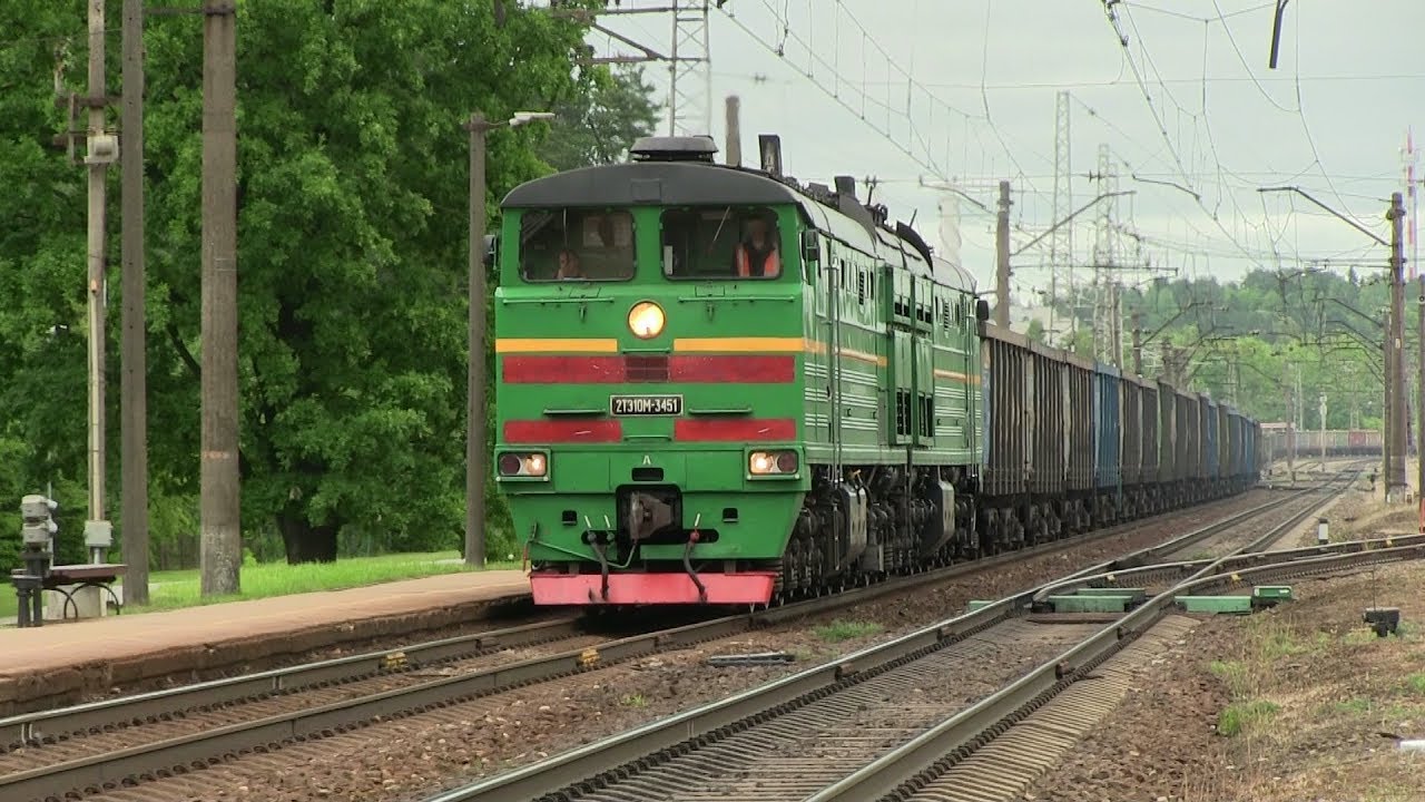 Тепловоз 2ТЭ10М-3451 на о.п. Яуногре / 2TE10M-3451 at Jaunogre stop