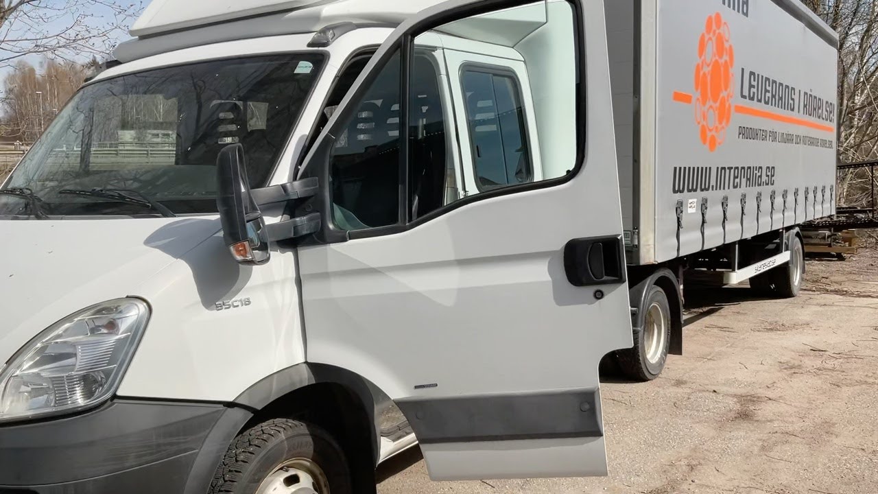 Köp Dragbil Iveco Daily 35C18 Tractor Unit Crew med Trailer på Klaravik