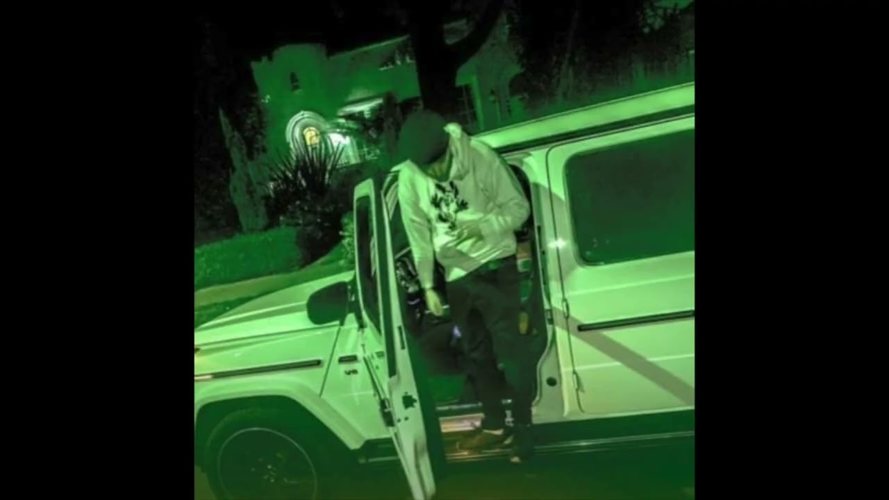 Yeat - Mob Outside (slowed)