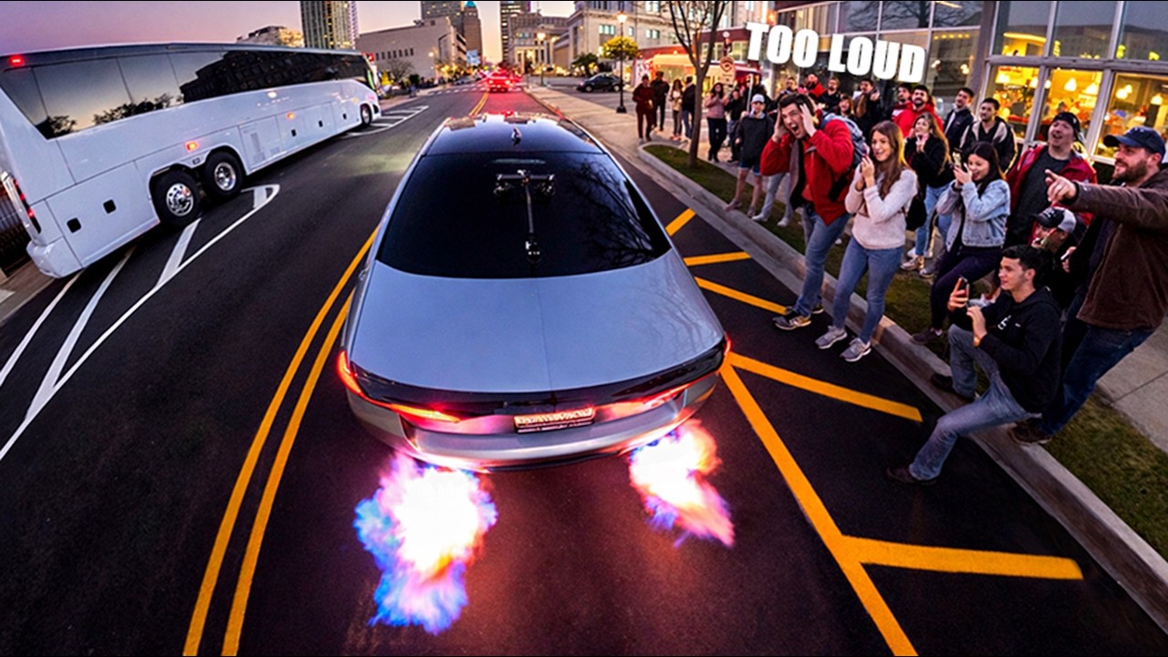 Straight Piped M5 Takes Over MARDI GRAS  (360 POV)
