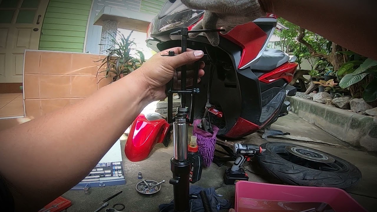 fix front suspension FORZA 350