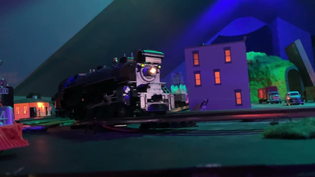 @TrainWorldTV JFK trainworld exclusive MTH imperial 4-6-2 sound and running 