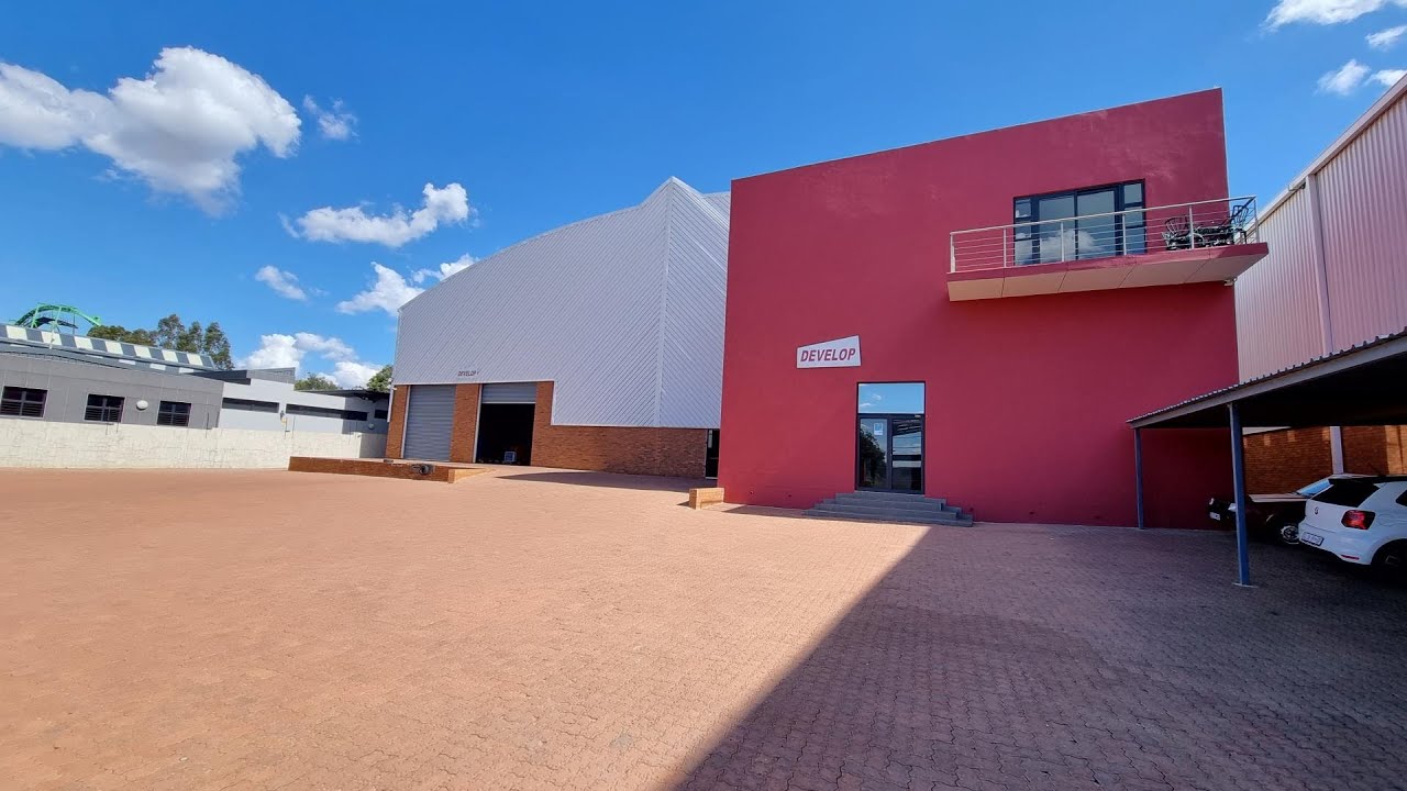 1 669sqm Immaculate warehouse with excellent height and large paved yard in Ormonde, Johannesburg