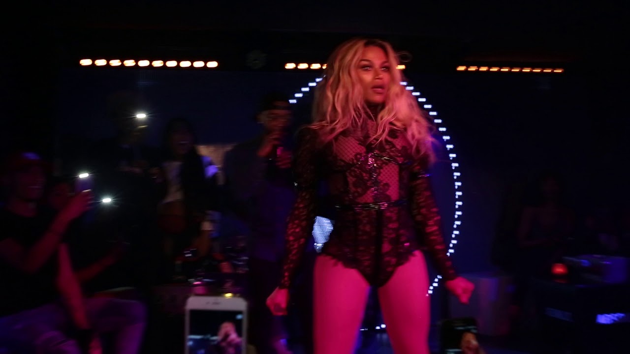 MISS SHALAE BEYONC&Eacute; COVER at BBB&rsquo;s party sunday night / Part 1