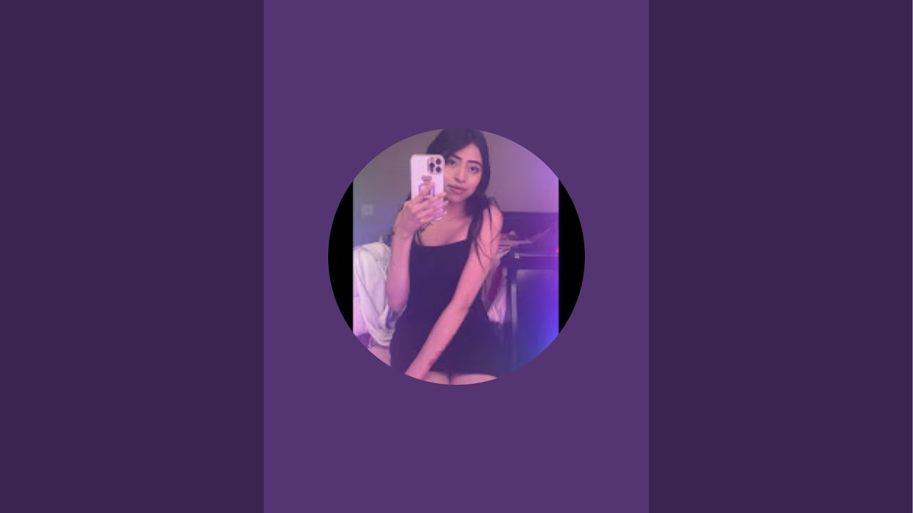 EiinadVlogz is live!