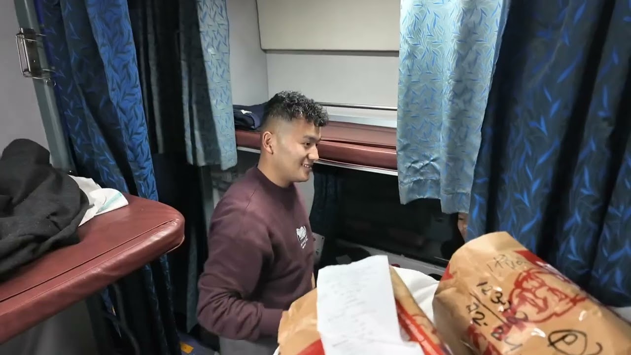 Delhi to Bodhgaya family trip in train || Funny & Happy Moment || Family Vlog || Tibetan vlogger 