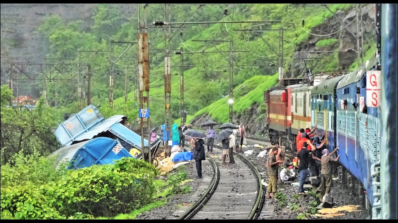 Monsoon Bhor Ghat Descent through Rain and Fog and a Derailment too!