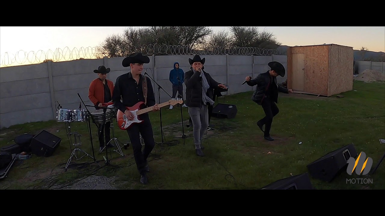 EL ALACRAN - QUE TE PASA NEGRA - CUMBIA BANDOLERA - LOS INTOCABLES DE CHILE EN VIVO