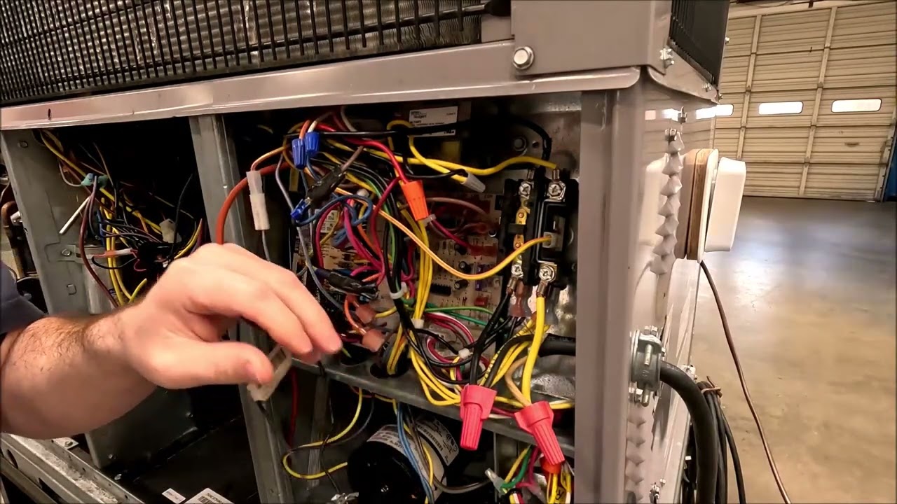 Нагреватели картера и однополюсный контактор