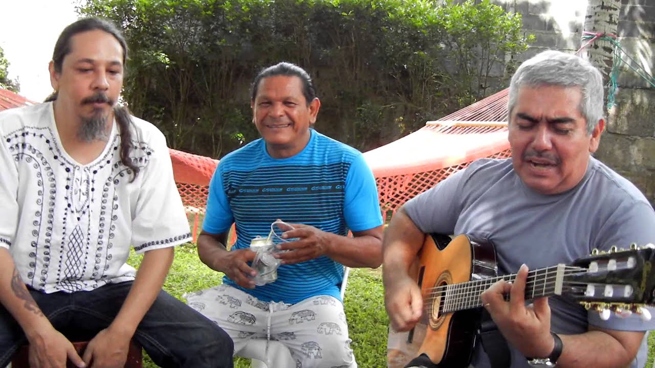 Danilo Norori / Familia Real