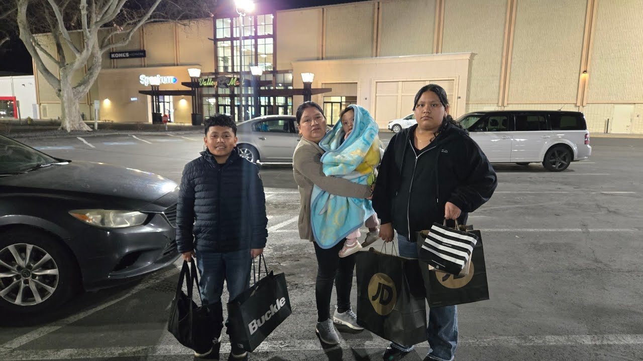 En el moll comprándole unas cosas al @Vagantedemichoacan 