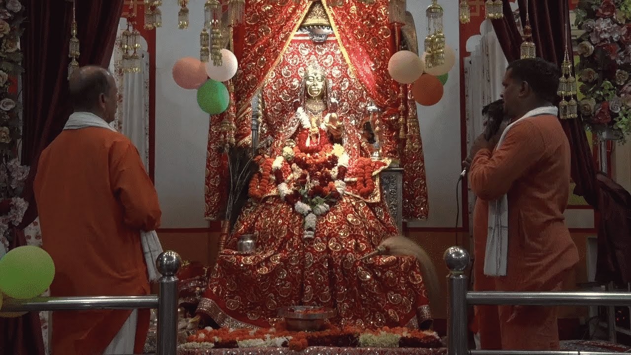 श्री शीतला माता जी की आरती | Sheetla Mata Ki Aarti | ॐ जय शीतला माता | Tara Devi | Ambey bhakti