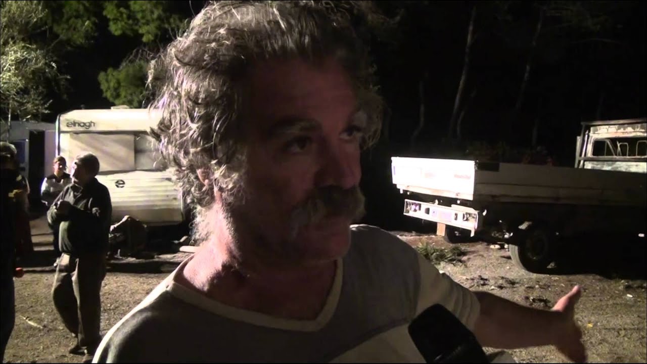 Rom si da fuoco per protesta nel campo nomadi di Alghero