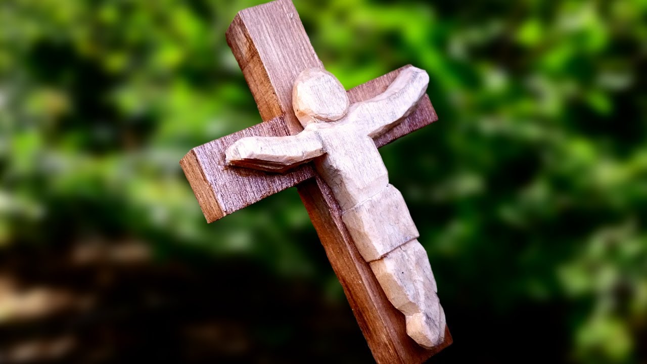 Fabrication d'une Croix avec des Outils à main ✝️⚒️