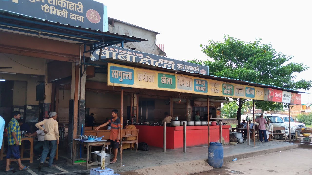 UP और MP के बार्डर पर 50 वर्ष पुरानी फेमस दुकान बाबा का ढाबा पर एक बार जरूर जाएं । चाकघाट बॉर्डर