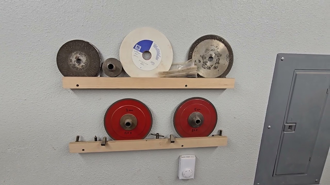 profile grinder for molding knives