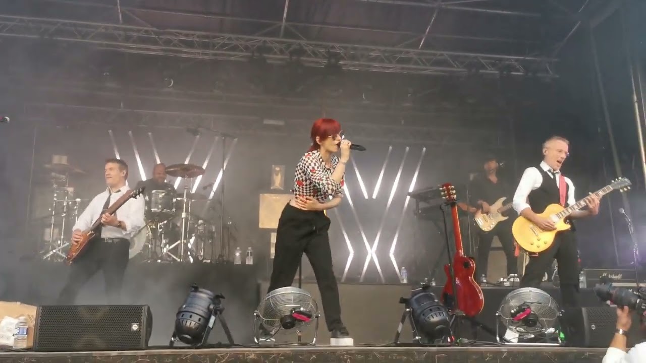 Superbus Clichy - Butterfly