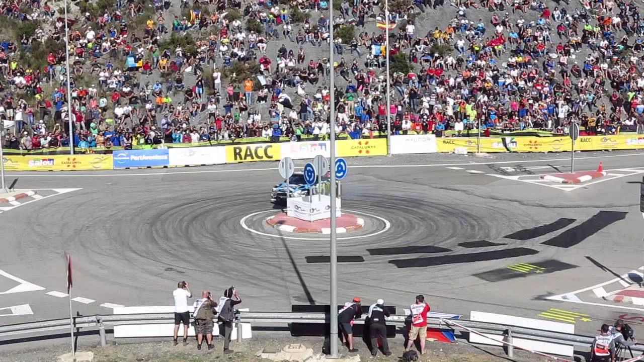 Ken Block extra-donut @ roundabout WRC Spain 2014 (Powerstage Riudecanyes)