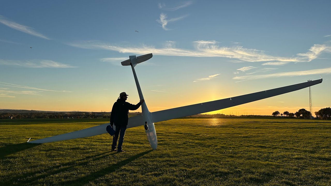 Erstflug Lak17b Ma&szlig;stab 1:2