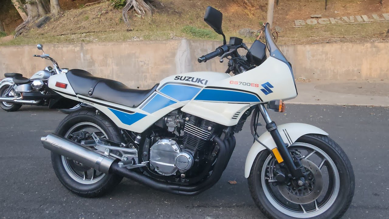 1985 SUZUKI GS700ES CLASSIC ROAD RACER
