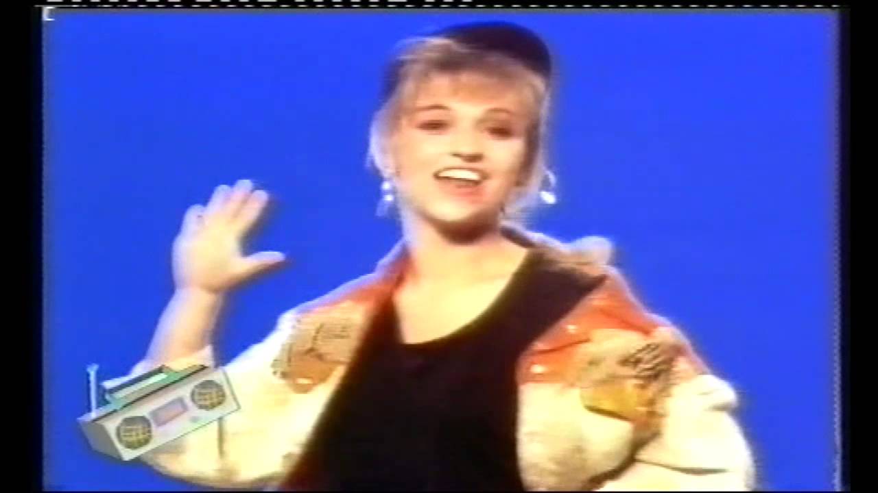 Michaela Strachen : Take Good Care Of My Heart (Video).