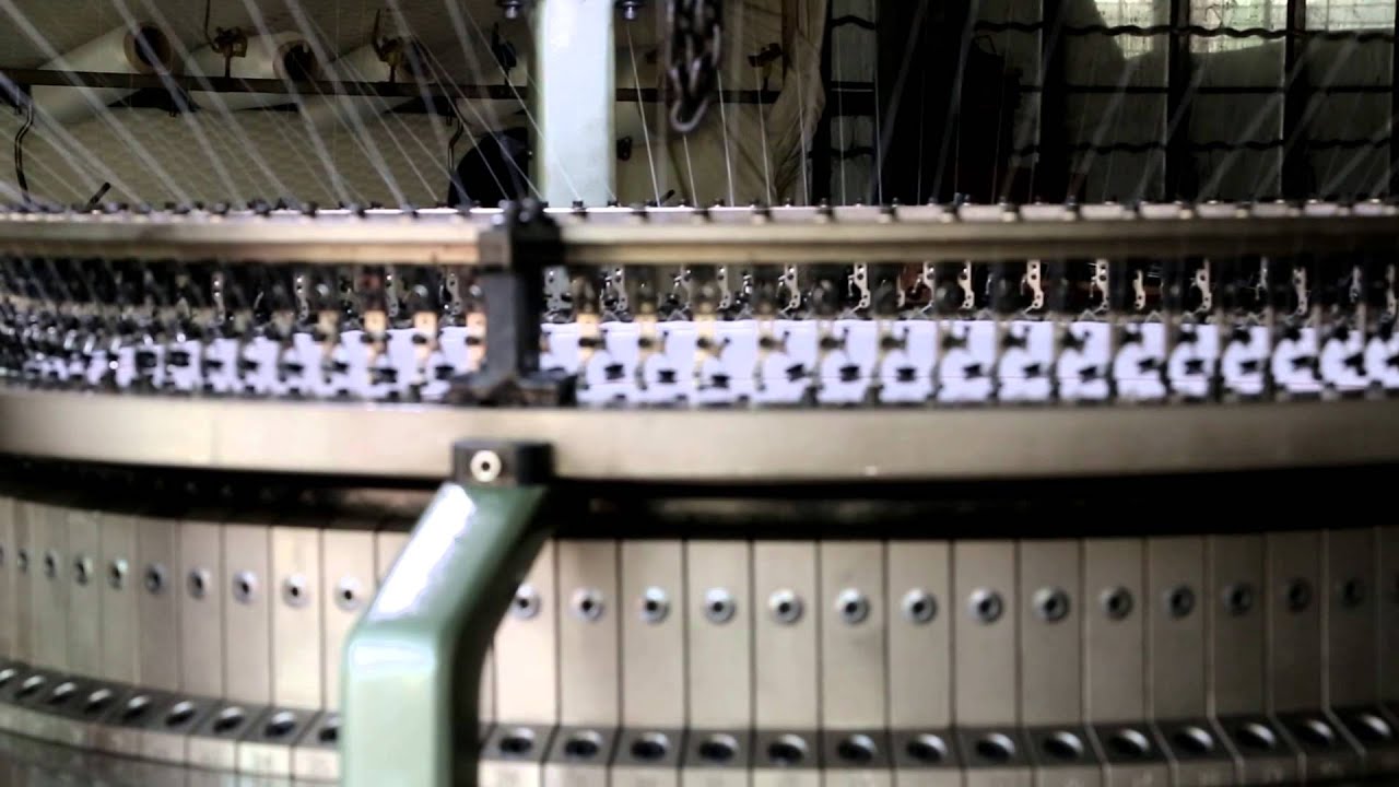 Single jersey circular knitting machine
