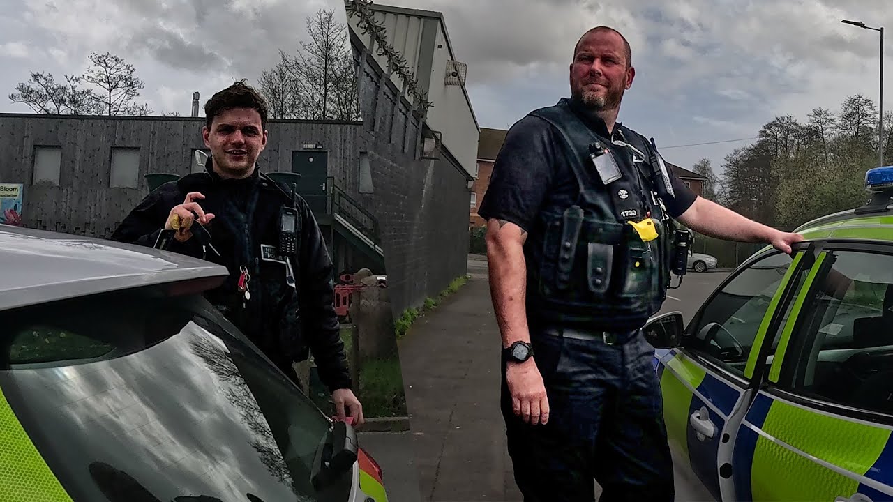 I THINK I'VE MET YOU BEFORE, WHO ARE YOU!!!! - Bettws Police Station
