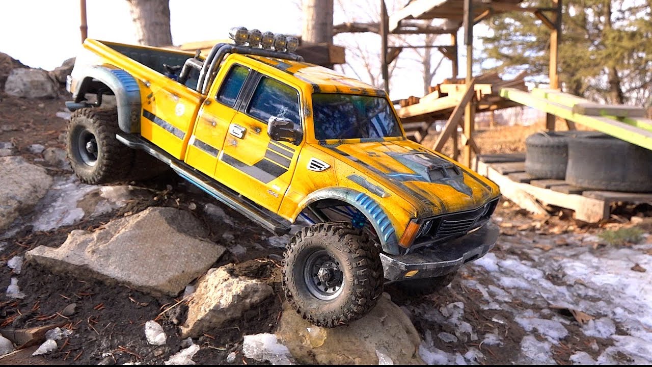 BUMBLEBEE-ST on Backyard COURSE! Transformers Bizarro World CROSS PG4L DUALLY TRUCK | RC ADVENTURES