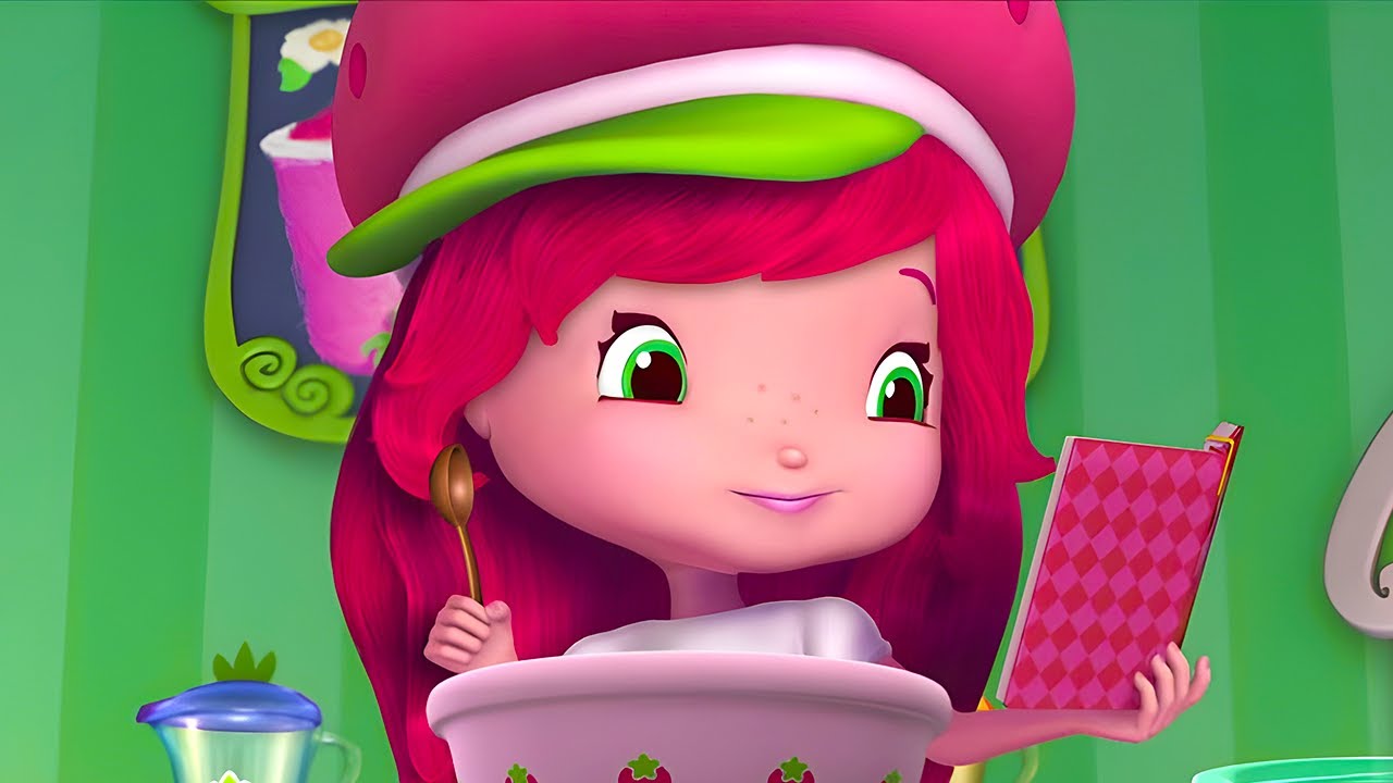 TIME FOR SOME BAKING! 🧁 🍰 😃 | STRAWBERRY SHORTCAKE | WildBrain Kids