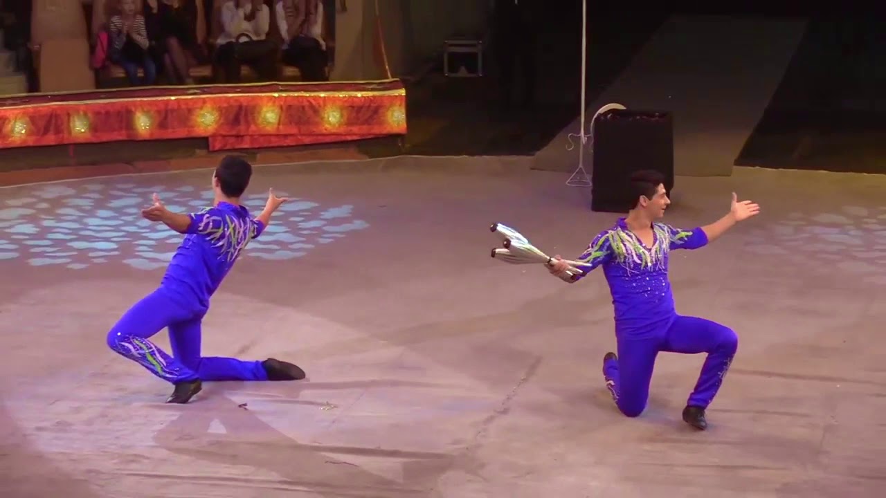 reyes brothers juggling rusia 2019