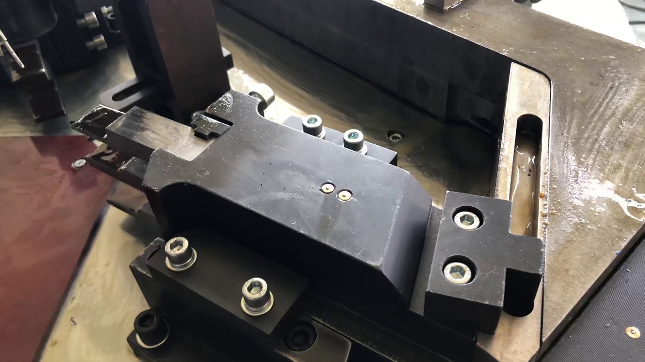 Aluminum Window Corner Crimping Machine LMB-120B User Manual Instructions