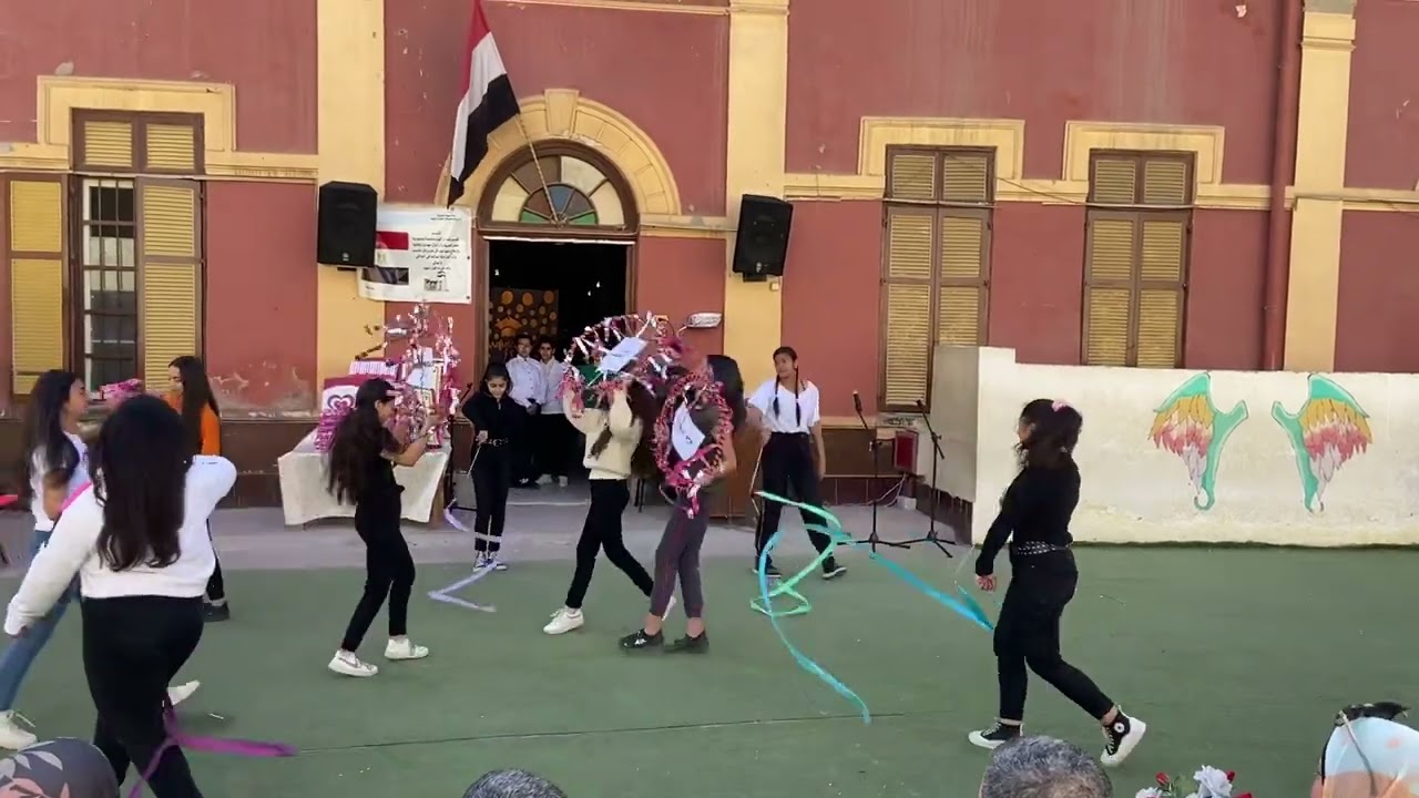 استعراض اغنية هي وحده 🥰🥰
