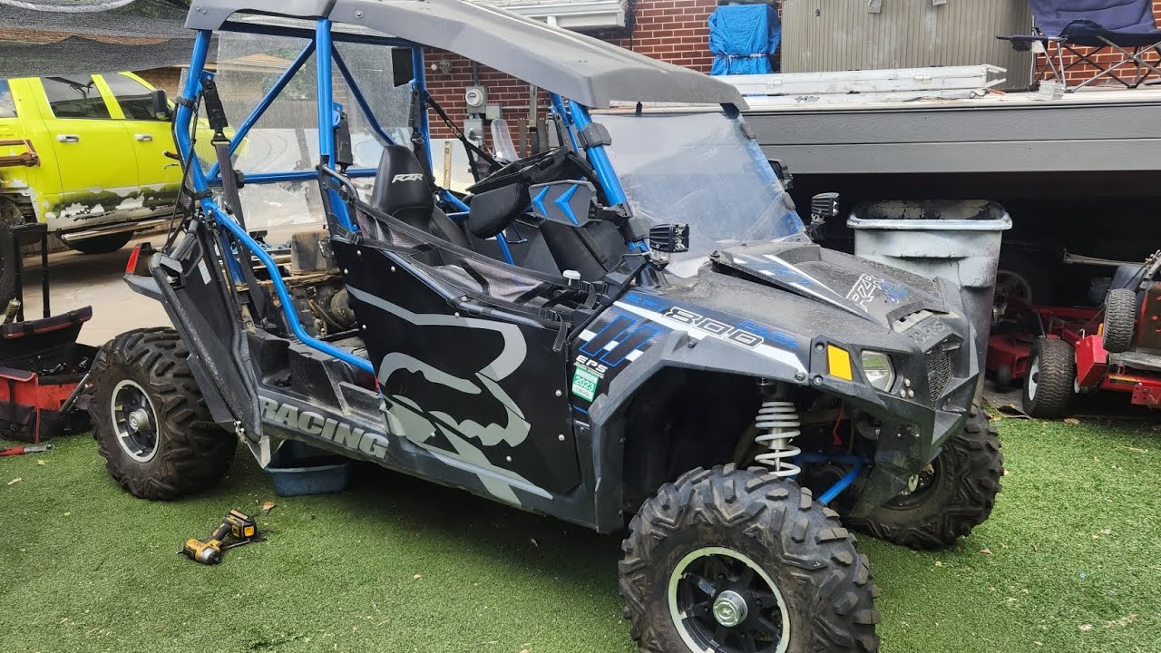 2014 Polaris RZR800 Spark Plug Removal