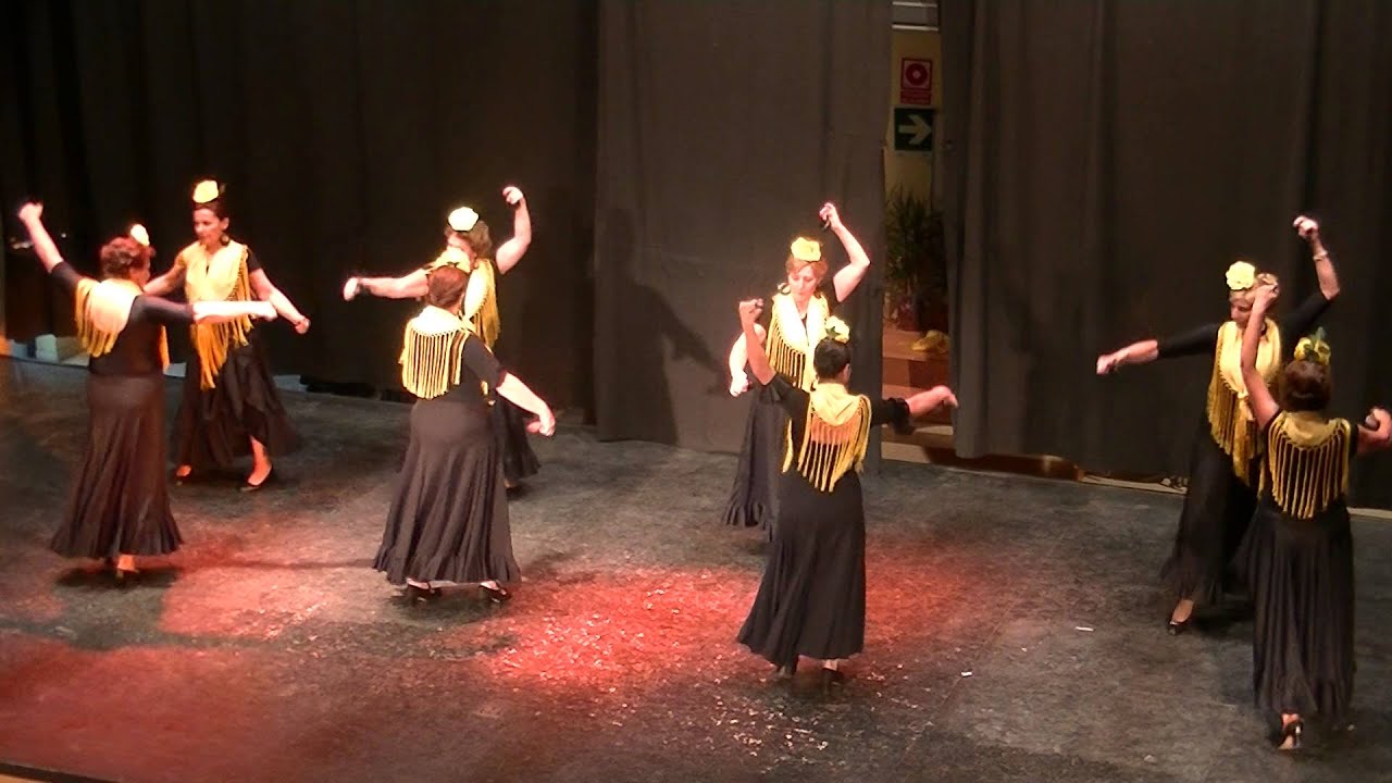 sevillanas con choques de castañuela