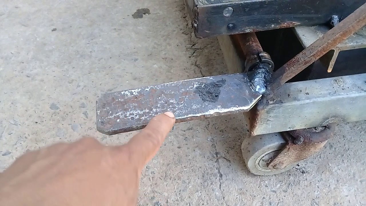 Mais uma pequena etapa da poedeira de blocos caseira