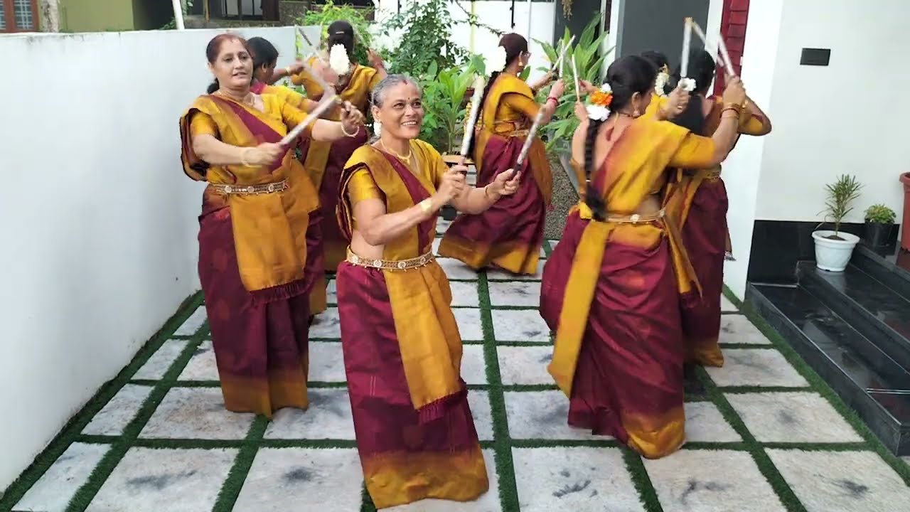 Bhajare Nanda Gopal @sreeadiseshankolatamandali #kolattam #tamil #traditional