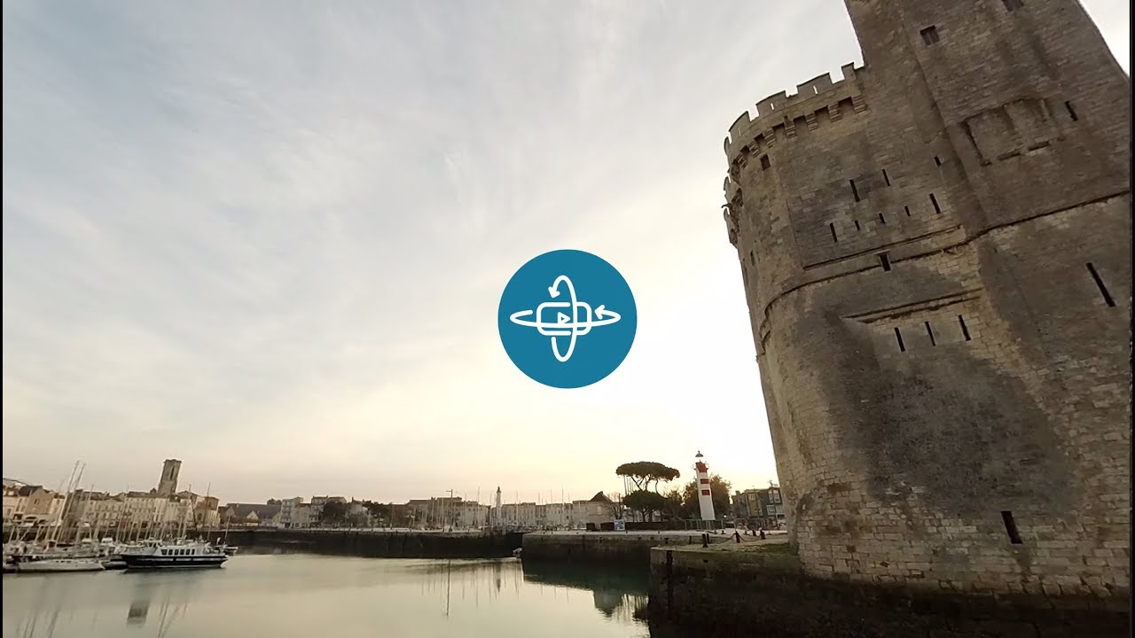 Charentes 360&deg; - La Rochelle, les tours du port au matin