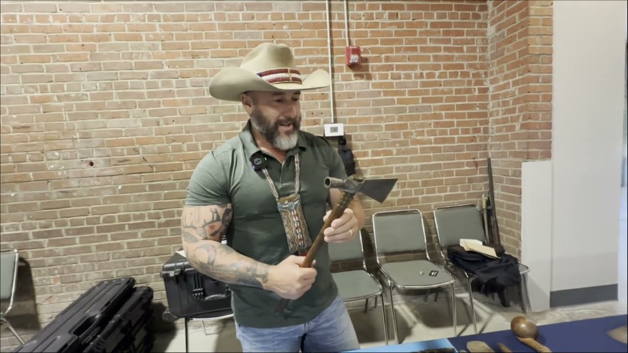 Natchez Bowie Knife & Collectibles Show, The booth of Rebel Relics
